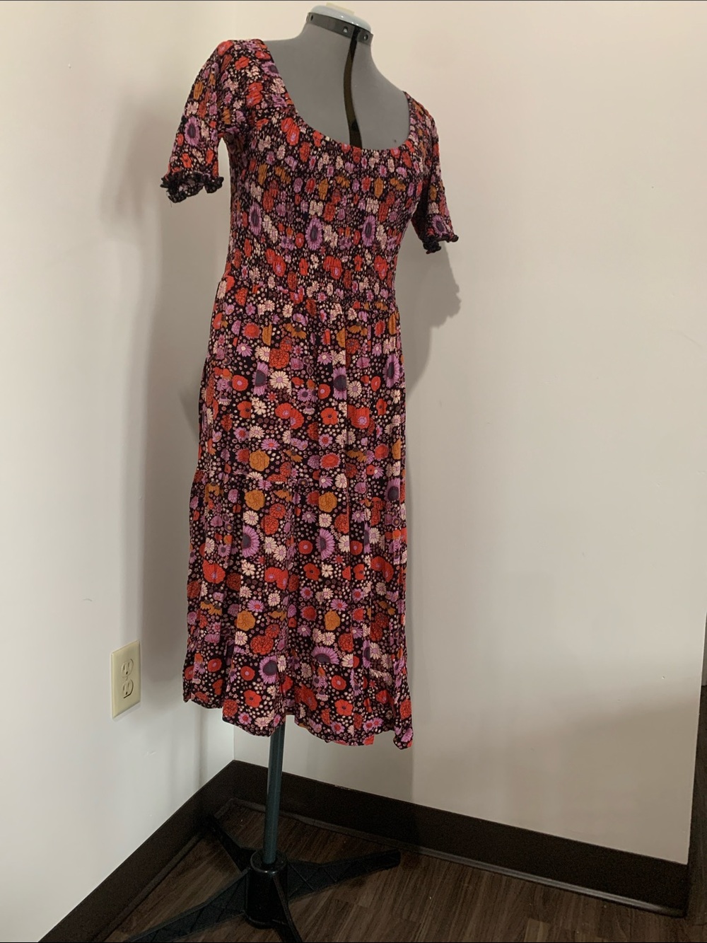NATURAL LIFE Scoop-Neck Floral Midi Dress in Red, Pink, Purple